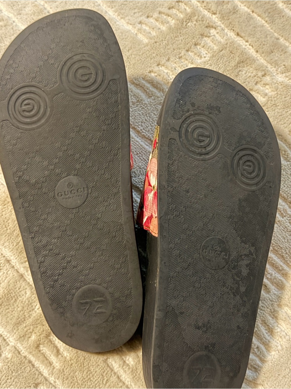 Gucci Pink Floral Black Slides - Picture 4 of 6